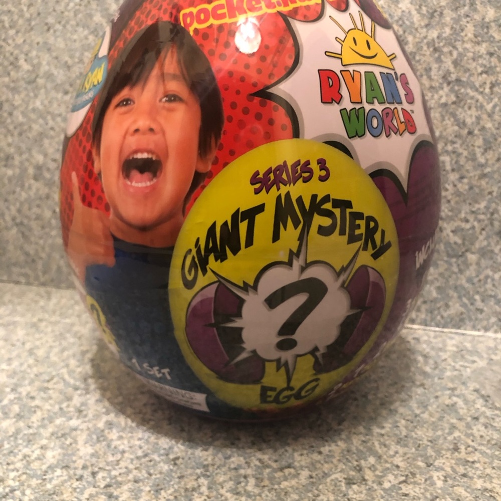 Ryan's World Series 3 GIANT PURPLE MYSTERY EGG Toy!!  FAN favorite!!!! NEW!!